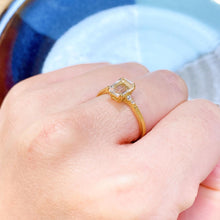 將圖片載入圖庫檢視器 18K Gold Plated 4-Claw Oversized Rectangle Cubic Zirconia Ring