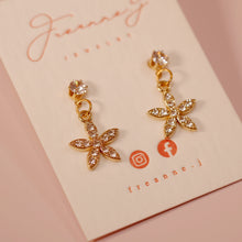 將圖片載入圖庫檢視器 18K Gold Plated CZ Flower Drop Earrings