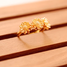 將圖片載入圖庫檢視器 18K Gold Plated Chrysanthemum Open Ring