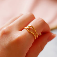 將圖片載入圖庫檢視器 18K Gold Plated Double Knot Ring - Thick