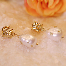 Load image into Gallery viewer, 18K Gold Plated Gold Foiled Pearl Drop Earrings