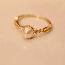 將圖片載入圖庫檢視器 18K Gold Plated Hollow-out Cubic Zirconia Pearl Ring