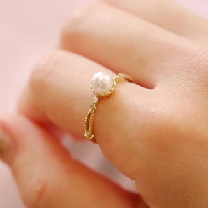 18K Gold Plated Hollow-out Cubic Zirconia Pearl Ring