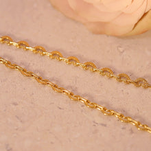 將圖片載入圖庫檢視器 18K Gold Plated Hollow-out Heart Chain Necklace