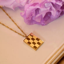 Load image into Gallery viewer, 18K Gold Plated Oversized Checkered Pattern Pendant Necklace