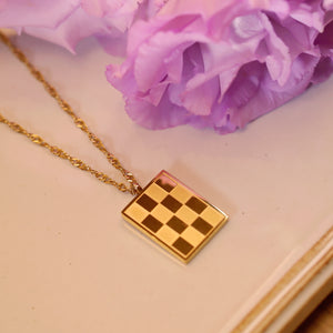18K Gold Plated Oversized Checkered Pattern Pendant Necklace
