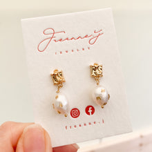 Load image into Gallery viewer, 18K Gold Plated Gold Foiled Pearl Drop Earrings