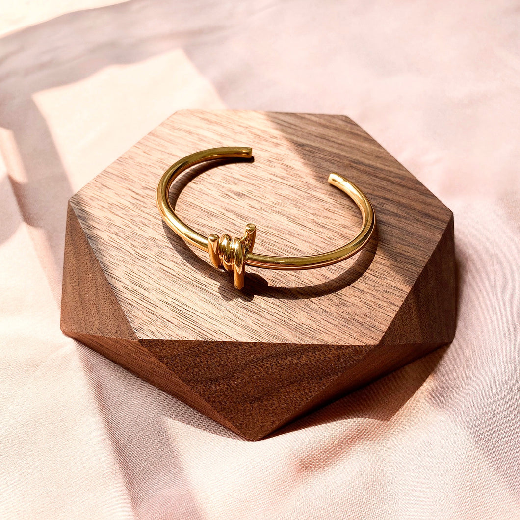Twisted Knot Bracelet in Brass