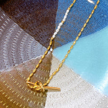將圖片載入圖庫檢視器 18K Gold Plated Unbalanced Pearl Chain Knot Pendant Necklace