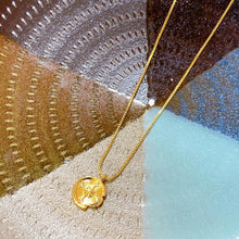 Load image into Gallery viewer, 18K Gold Plated Compass Pendant Box Chain Necklace