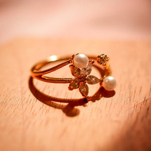 18K Gold Plated Cubic Zirconia Flower Pearl Ring - Flora