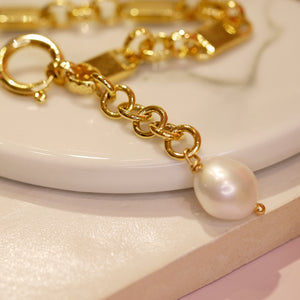 18K Gold Plated Pig Nose Bracelet with Baroque Pearl