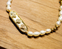 將圖片載入圖庫檢視器 18K Gold Plated Cubic Zirconia Pearl Bracelet
