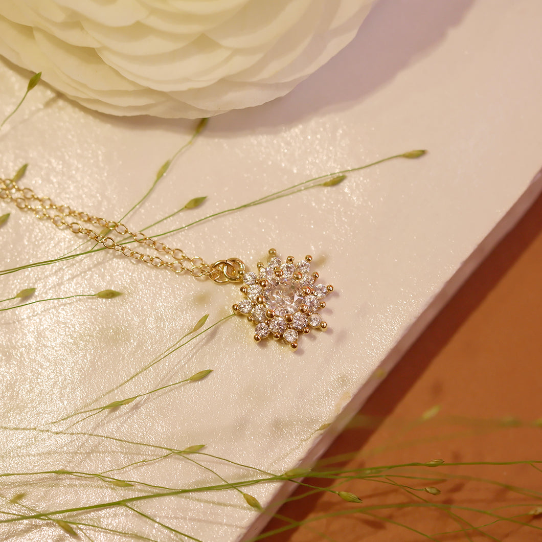 18K Gold Plated  Cubic Zirconia Snowflake Necklace