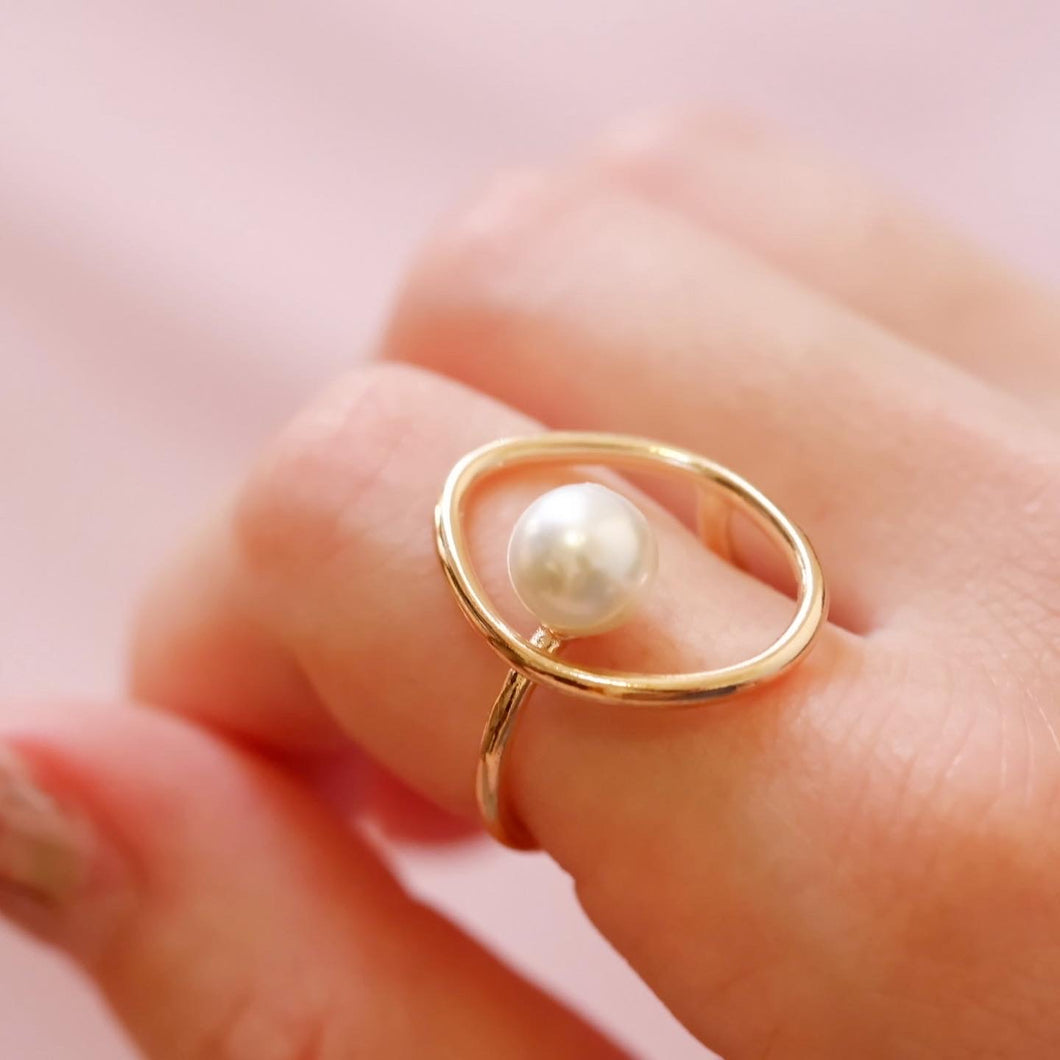 18K Gold Plated Pearl Geometric Round Ring