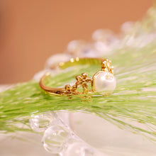 Load image into Gallery viewer, 18K Gold Plated Flowers Gold Foiled Baroque Pearl Open Ring