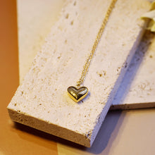 將圖片載入圖庫檢視器 18K Gold Plated Gold Heart Pendant Necklace