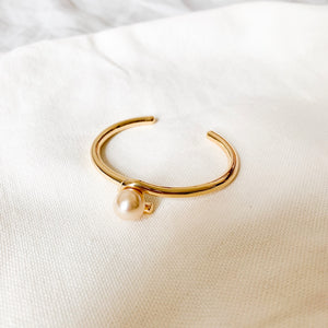 Champagne Pearl Bracelet in Brass