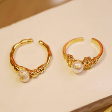 將圖片載入圖庫檢視器 18K Gold Plated Knots Gold Foiled Baroque Pearl Open Ring
