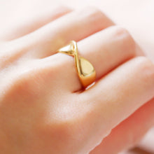 Load image into Gallery viewer, 18K Gold Plated Titanium Infinity Ring