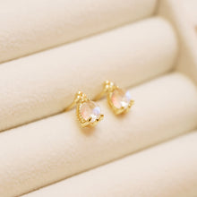 將圖片載入圖庫檢視器 18K Gold Plated Petite Moonstone Stud Earrings