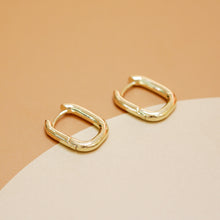 Load image into Gallery viewer, 18K Gold Plated Simple Link Hoop Earrings