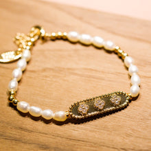將圖片載入圖庫檢視器 18K Gold Plated Cubic Zirconia Pearl Bracelet